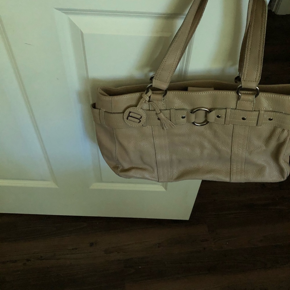 Bandolino large shoulder bag